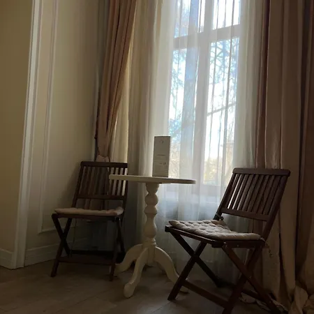 Menshikov Aparthotel