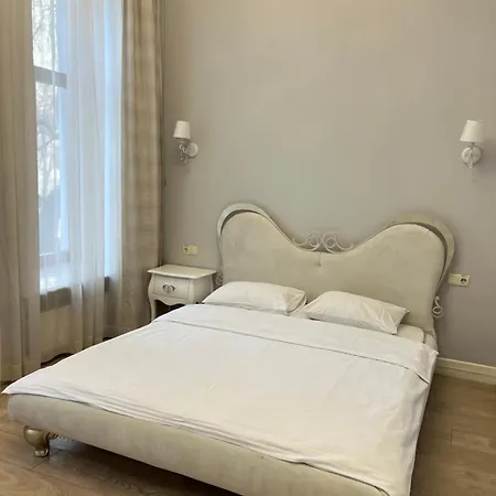 Menshikov Hotel apartamentowy