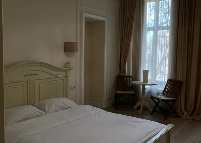 Menshikov Apartmanhotel 3*